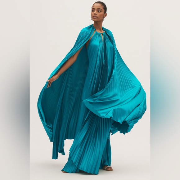 L’IDEE Boheme gown pleated maxi dress with cape in Jewel - Picture 3 of 16